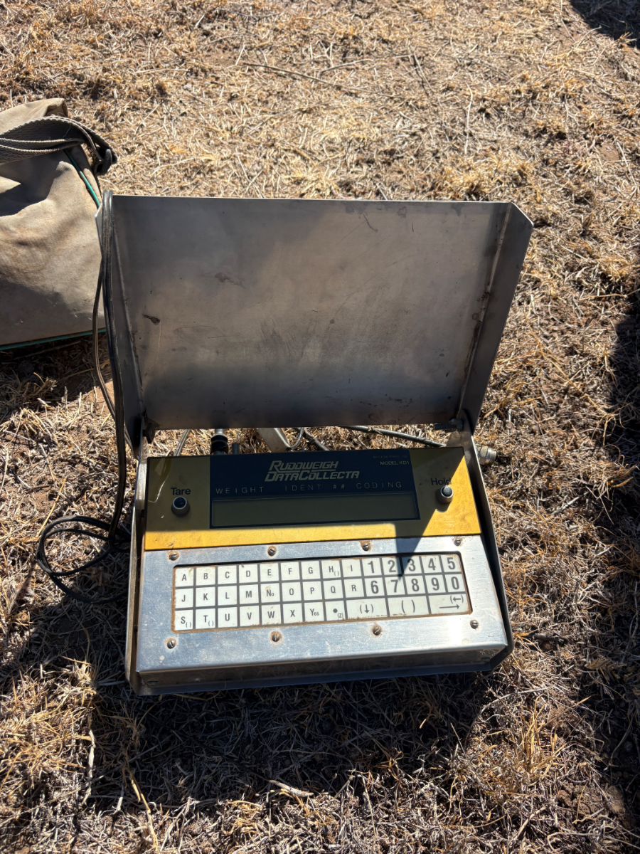 Lot 45 - Ruddweigh Scales and Preg Test Wand | AuctionsPlus