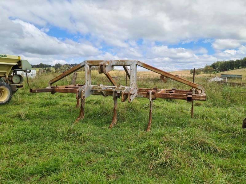 Lot 25 Yeomans Plough Deep Ripper x 5 Tynes AuctionsPlus