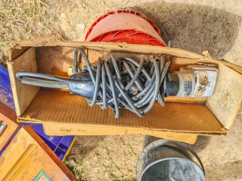 Lot 80 Sunbeam horse clippers AuctionsPlus