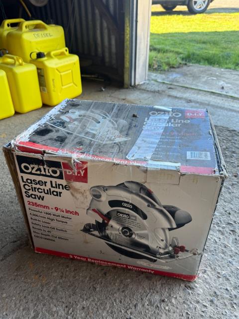 007 · Ozito Circular Saw (Used)