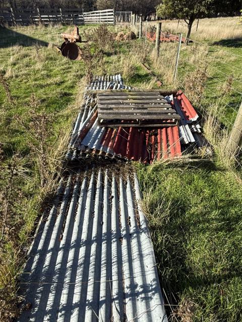 056 · Qty of Roofing Iron (secondhand) (Used)