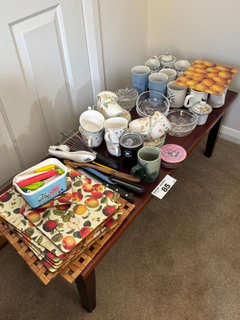 085 · Coffee Tables x 2 & Crockery (Used)