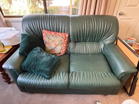 088 · Lounge Suite 3 Piece (Used)