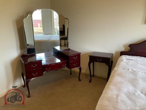 001 · Queen Ann Bedroom Suite