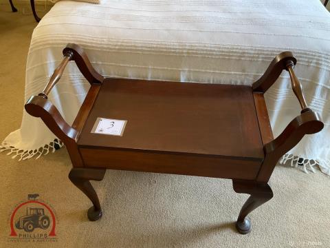 003 · Vintage Wooden Piano Stool