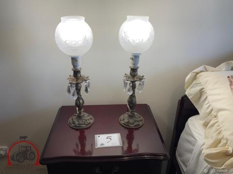 005 · 2 x Bedside Lamps