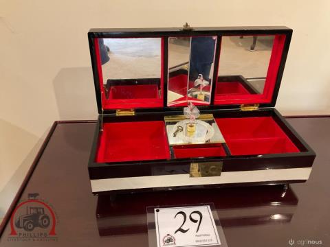 029 · Vintage Jewelry Box
