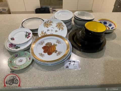 077 · Assorted Plates
