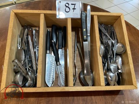 087 · Assorted Cutlery In Wooden Box