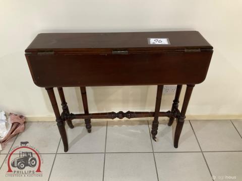 096 · Vintage Gate Leg Table