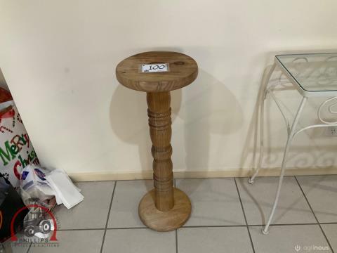 100 · Wooden Pedestal