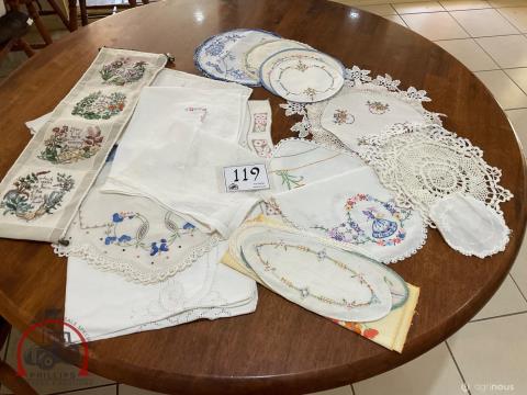 119 · Assorted Vintage Doyleys