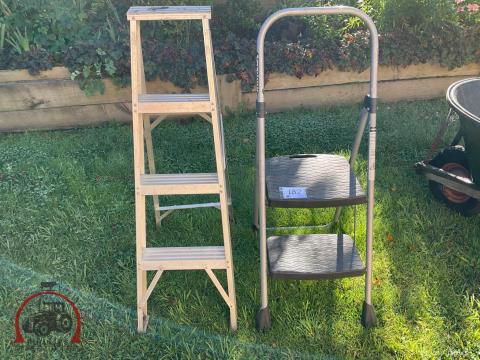 182 · 2 x Step Ladders