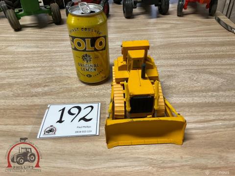 192 · Model: CATERPILLAR Bulldozer, 1:50 Scale