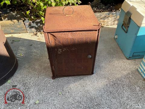 225 · Vintage Meat Safe