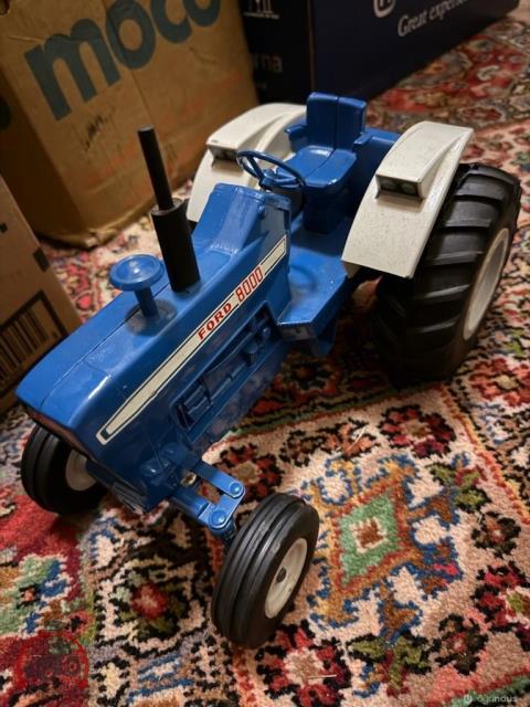 236 · Model: FORD 8000 Tractor