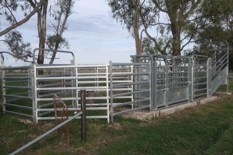 004 · Portable Cattle Yards & Gates (As New)