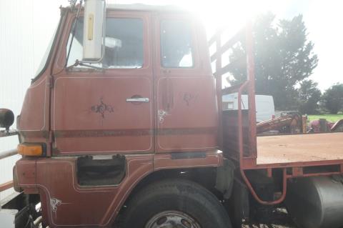 024 · 1978 Isuzu Tray body Truck