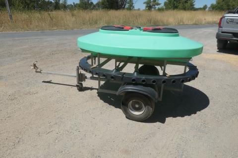 027 · Polymaster 40 teat Trailing Milk Feeder