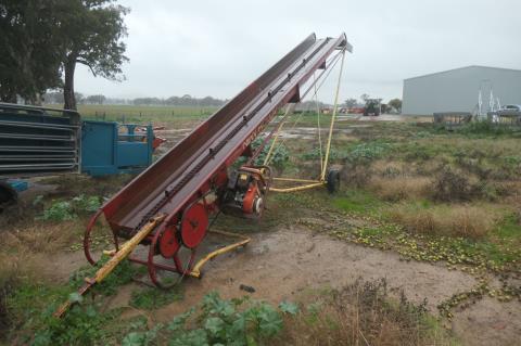 035 · NH 129 Small Bale Elevator