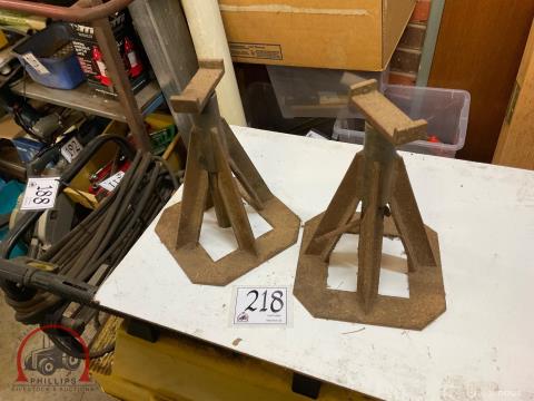 218 · Pair Of Jack Stands (Used)