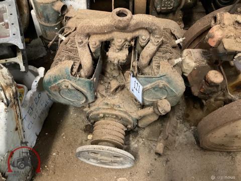 121 · 2 x Winsconsin V4 Motors (Used)
