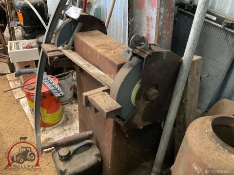 124 · Double Ended Grinder (Used)