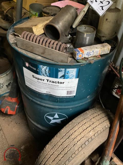 272 · 205 Litre Super Tractor Oil Universal Approx 2/3 Full (Used)