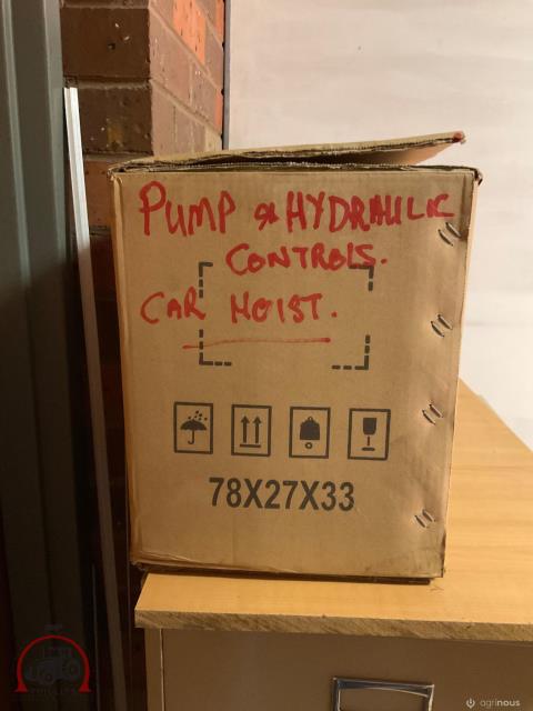 141 · 2 Post Car Hoist (New)