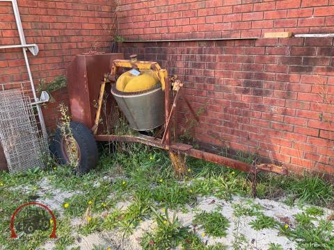 144 · Trailing Concrete Mixer (Used)