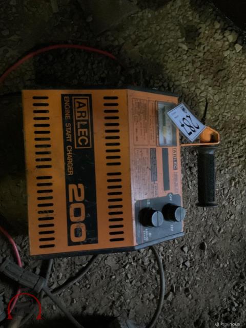 287 · Arlec Battery Charger (Used)