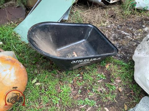 289 · Wheelbarrow Tub (New)
