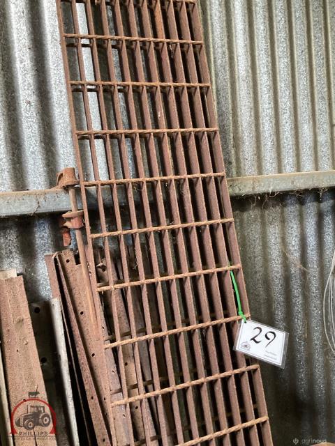 029 · 2 x Steel Grating (Used)
