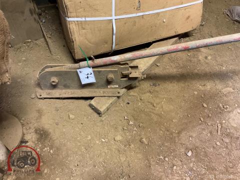 034 · Metal Punch (Used)