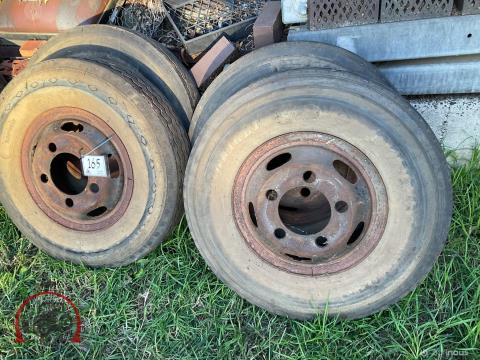 165 · 4 x Olympic Truck Grip 7.50-16LT (Used)