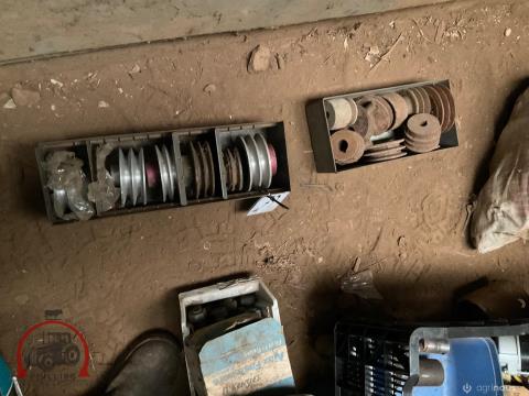 079 · 2 x Tubs Assorted Pulleys, Steel Alloy (Used)