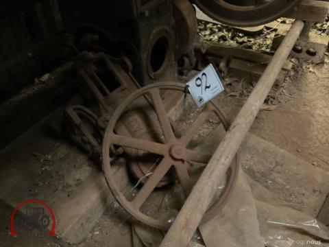 092 · Stationary Motor Parts, Disassembled (Used)