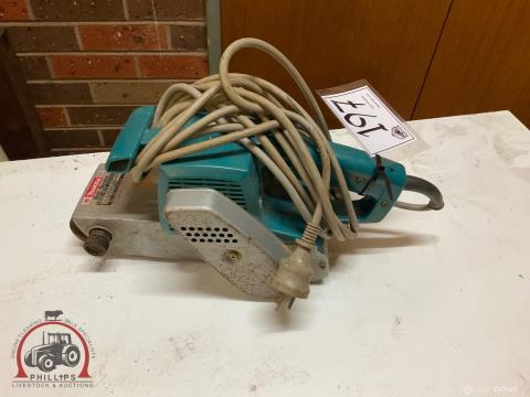 197 · Makita Electric Sander (Used)