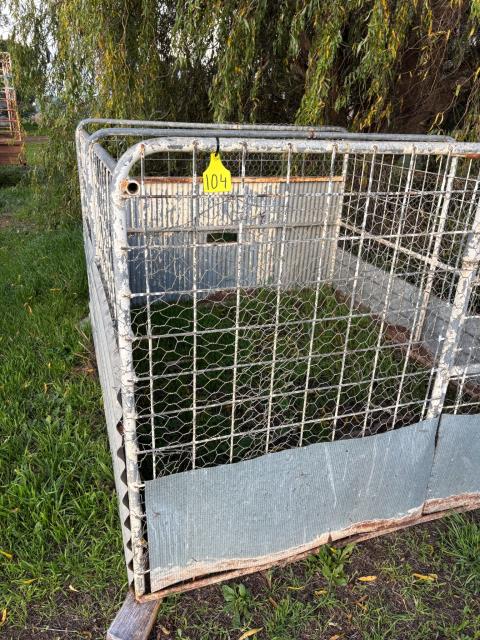 Lot 104 · Ute Crate