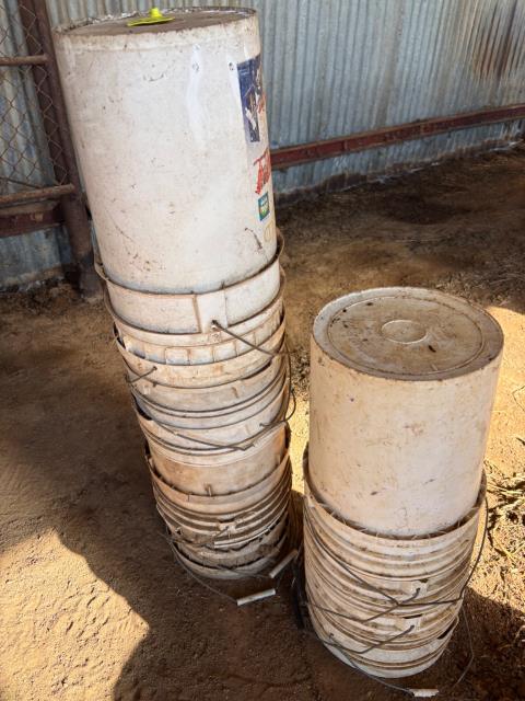 Lot 203 · Buckets