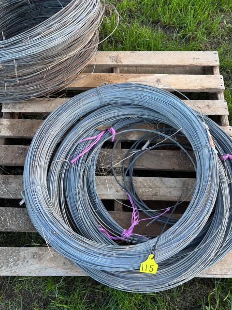 Lot 115 · Plain Wire