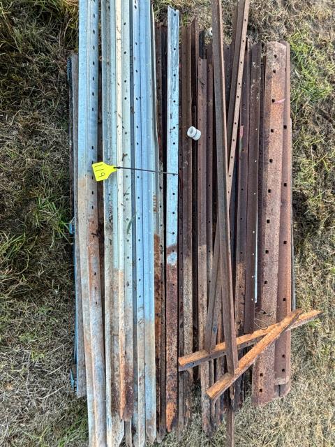 Lot 119 · Used steel posts