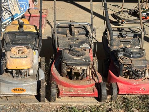 Lot 223 · 3 x push mowers