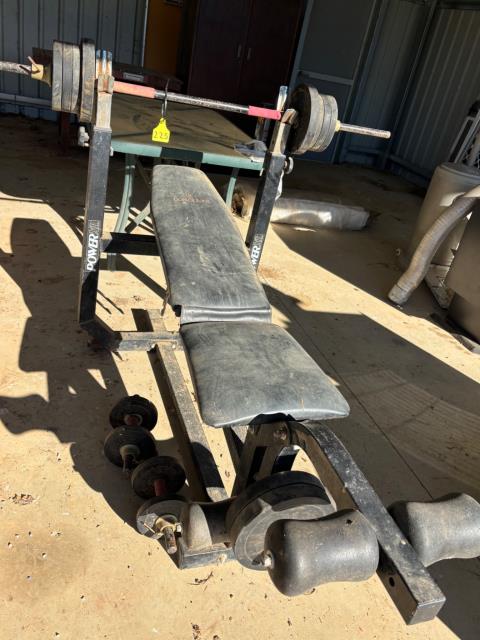 Lot 225 · Bench press