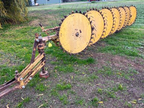 Lot 24 · 7 Wheel Mobilco Hay Rake