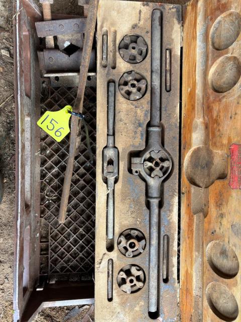 Lot 156 · Tap & Die set