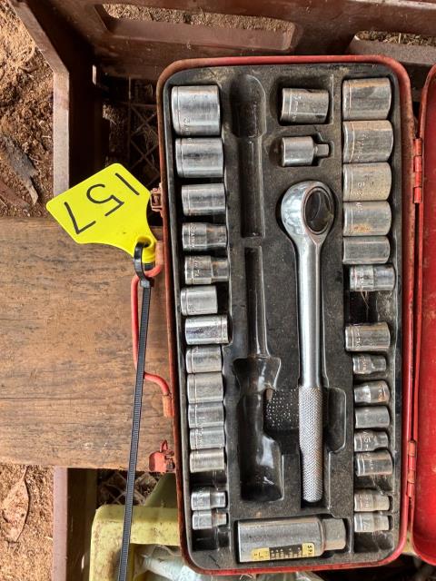 Lot 157 · Small socket set