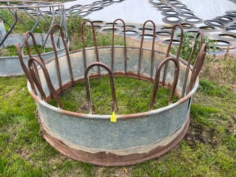 Lot 35 · Round Hay Ring