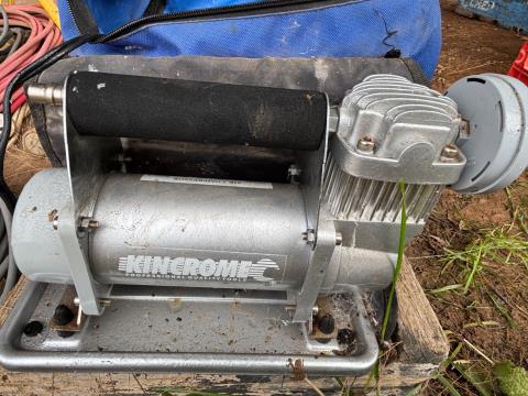 Lot 163 · 12v Kincrome Air Compressor