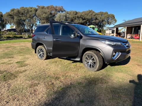 Lot 240 · 2016 Toyota Fortuner Crusade